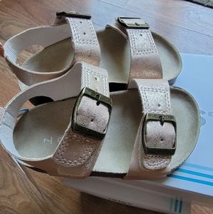 Carter's size 7 toddler sandal